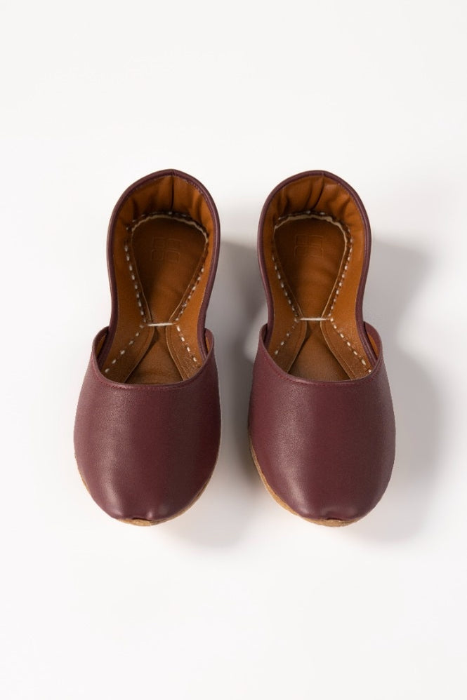 Maroon Khussa