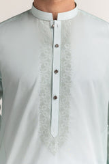 Embroidered Collection FD C004 Unstitched Fabric Cotton with Gift Box Embroidered Collection FD C004 Unstitched Fabric Cotton with Gift Box