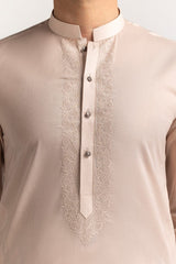 Embroidered Collection FD C004 Unstitched Fabric Cotton with Gift Box Embroidered Collection FD C004 Unstitched Fabric Cotton with Gift Box