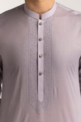 Embroidered Collection FD C005 Unstitched Fabric Cotton with Gift Box Embroidered Collection FD C005 Unstitched Fabric Cotton with Gift Box