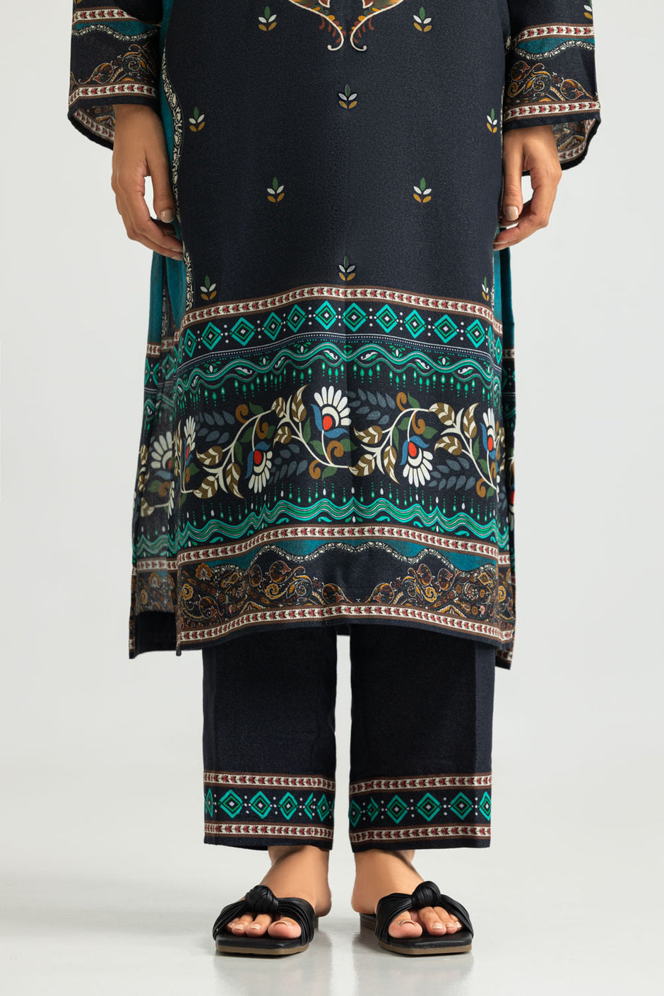 3PC Karandi Printed Suit With Embroidered