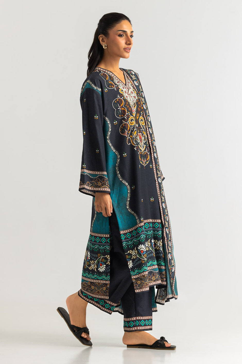 3PC Karandi Printed Suit With Embroidered