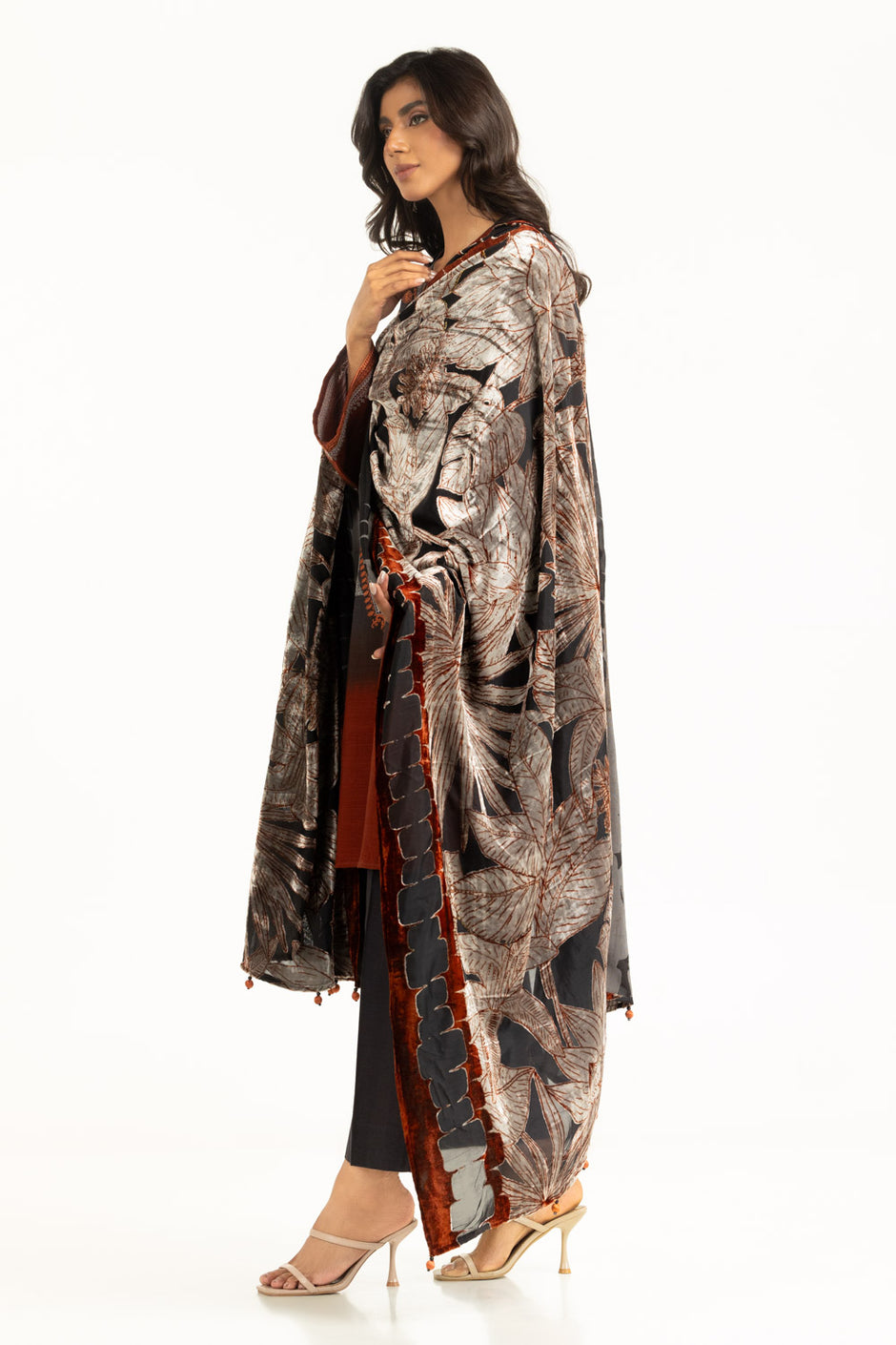 3PC Khaddar Printed Suit with Embroidered