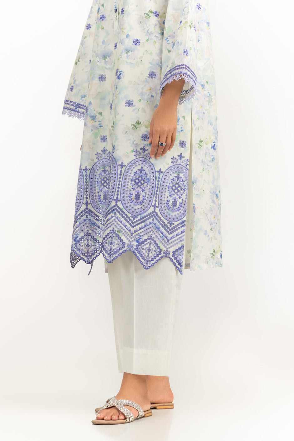 3PC Lawn Embroidered Suit