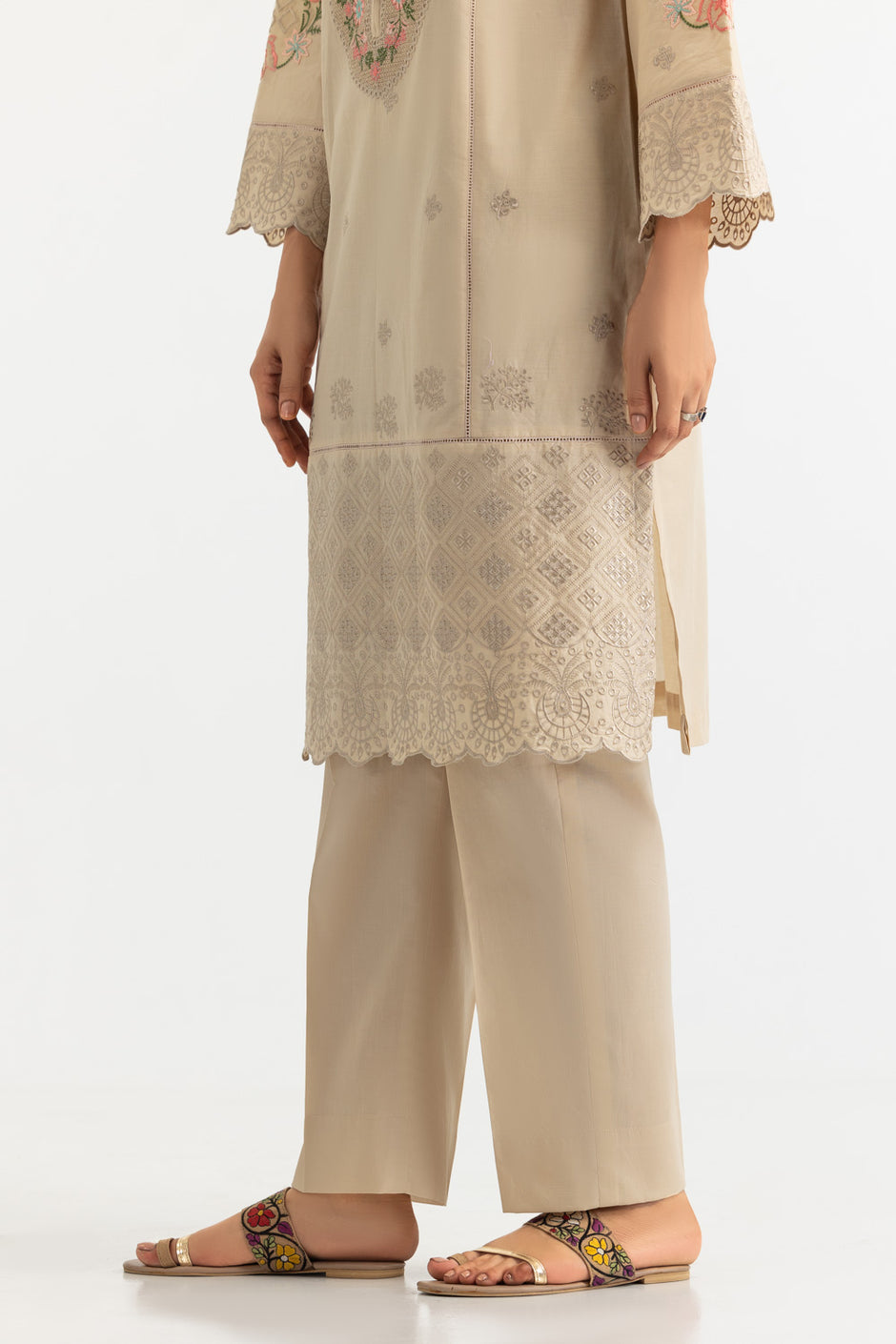 3PC Lawn Embroidered Suit With Printed Chiffon Dupatta