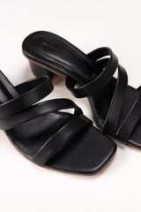 Women Black Heels IFS-HLS25-001 Women Black Heels IFS-HLS25-001