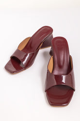 Women Maroon Heels IFS-HLS25-004