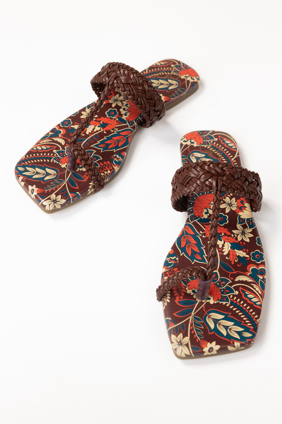 Maroon Kolhapuri IFS-KLP26-003