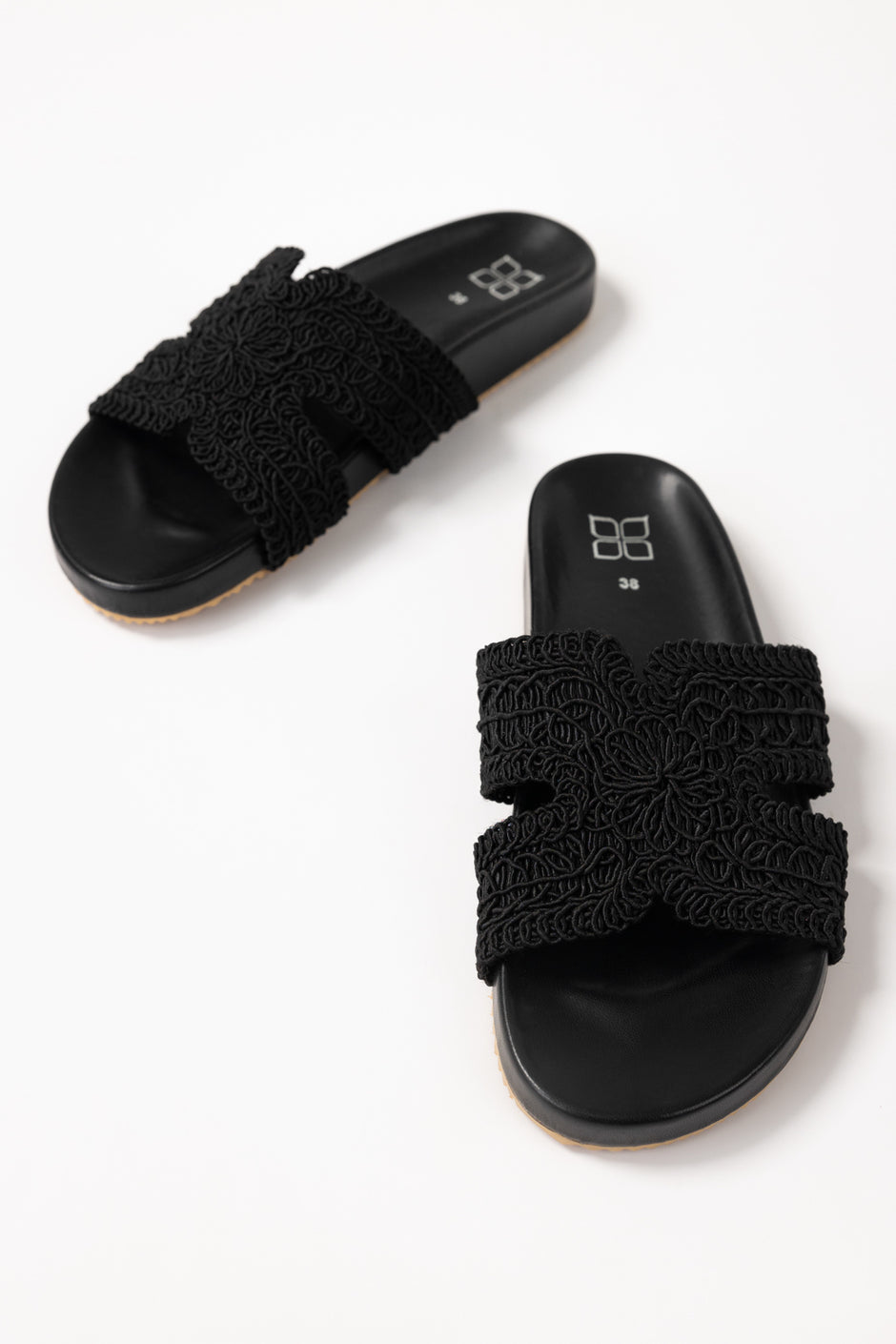 Black Comfy Slipper
