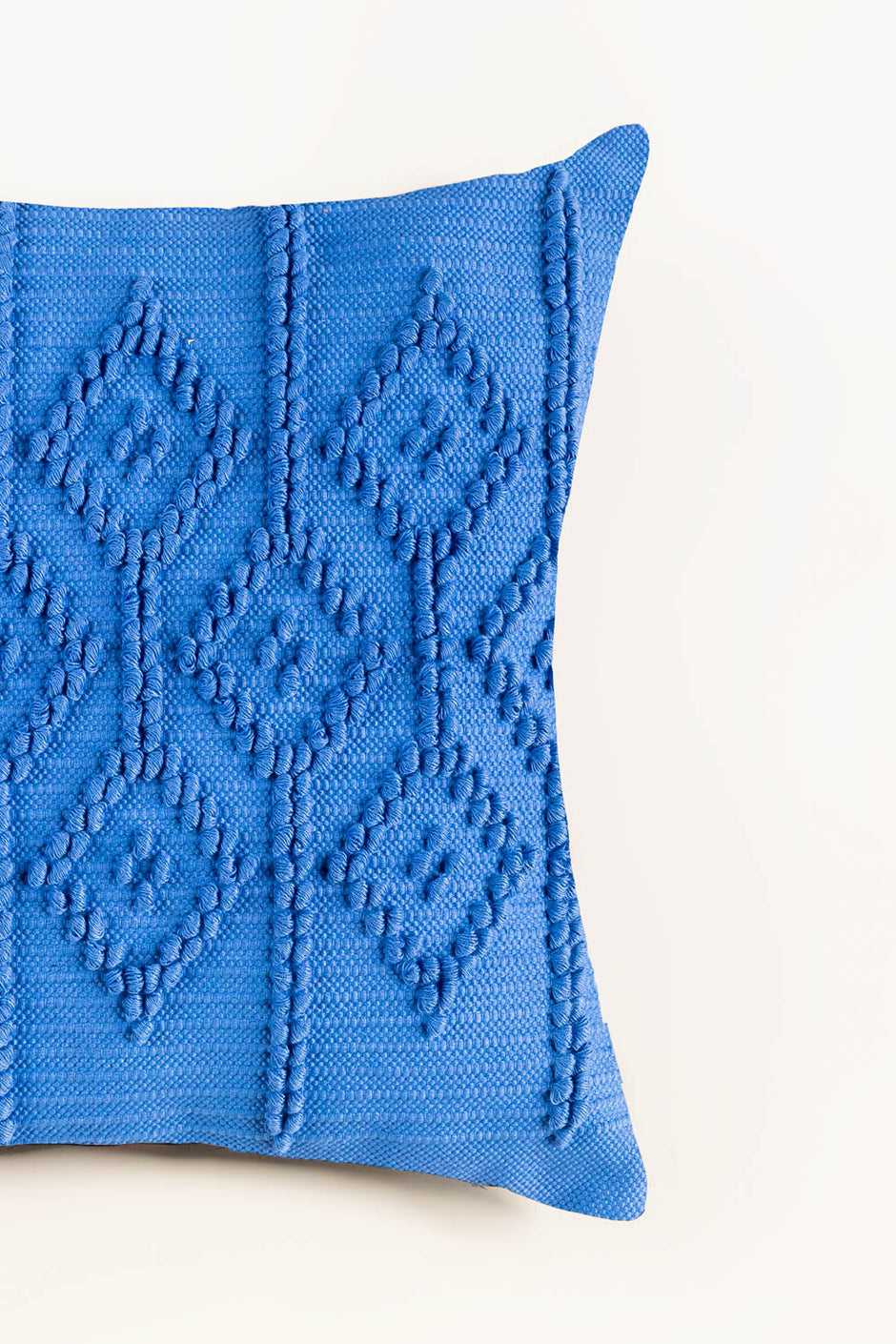 AW25-Woven Cushion Cover 029
