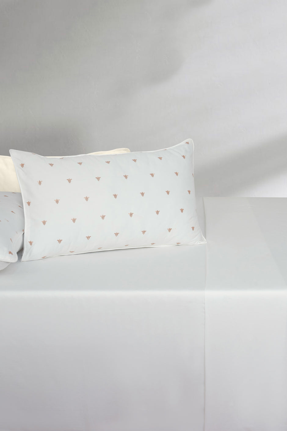 Afterglow T-400 Embroidered Bed Sheet Set
