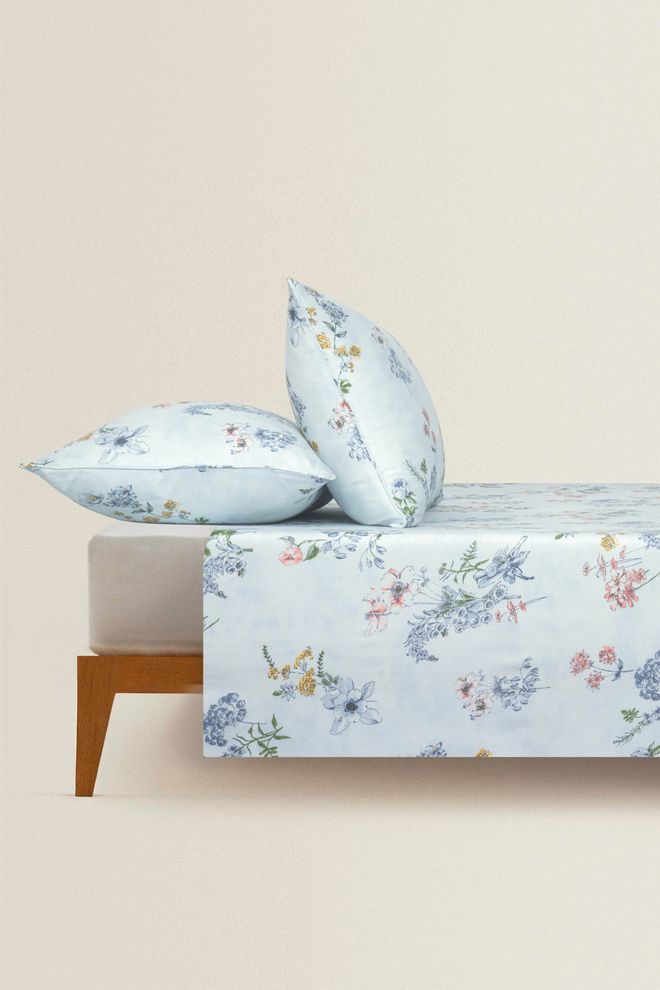 Azure bud T-300 Bed Sheet Set