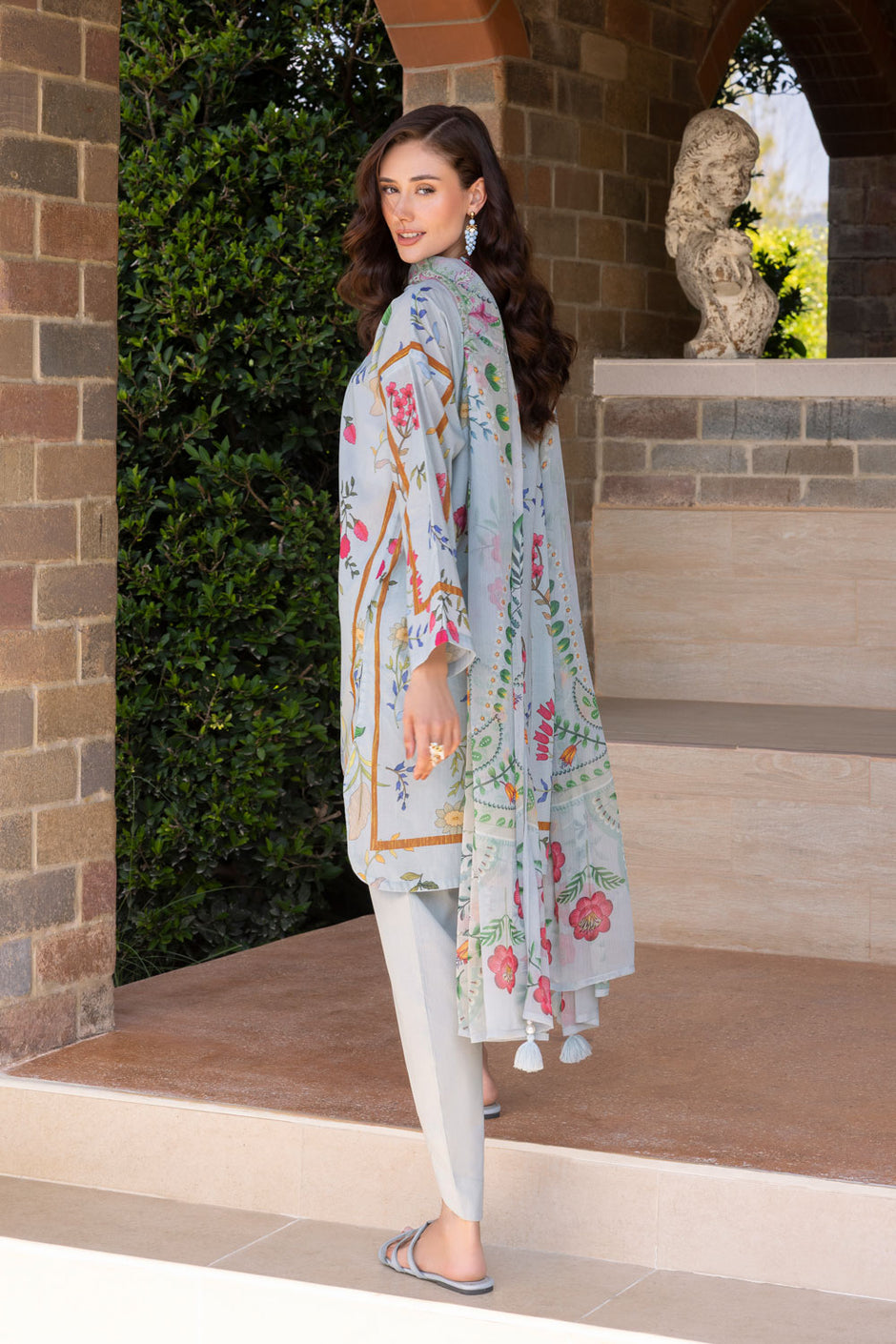 3 Piece Printed Lawn suit with Chiffon Dupatta