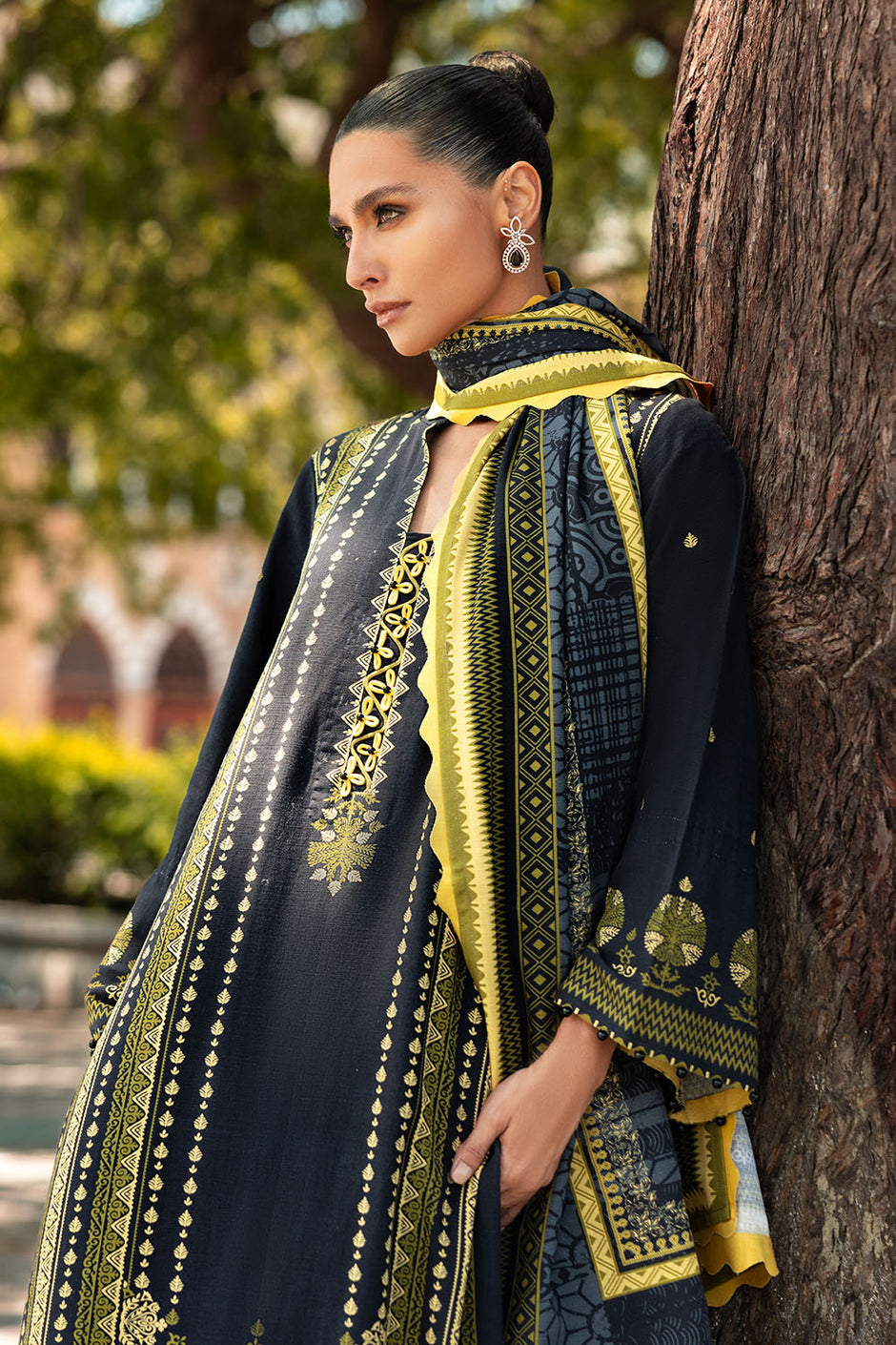 3 Piece Digital Printed Linen Khaddar Suit with Dupatta