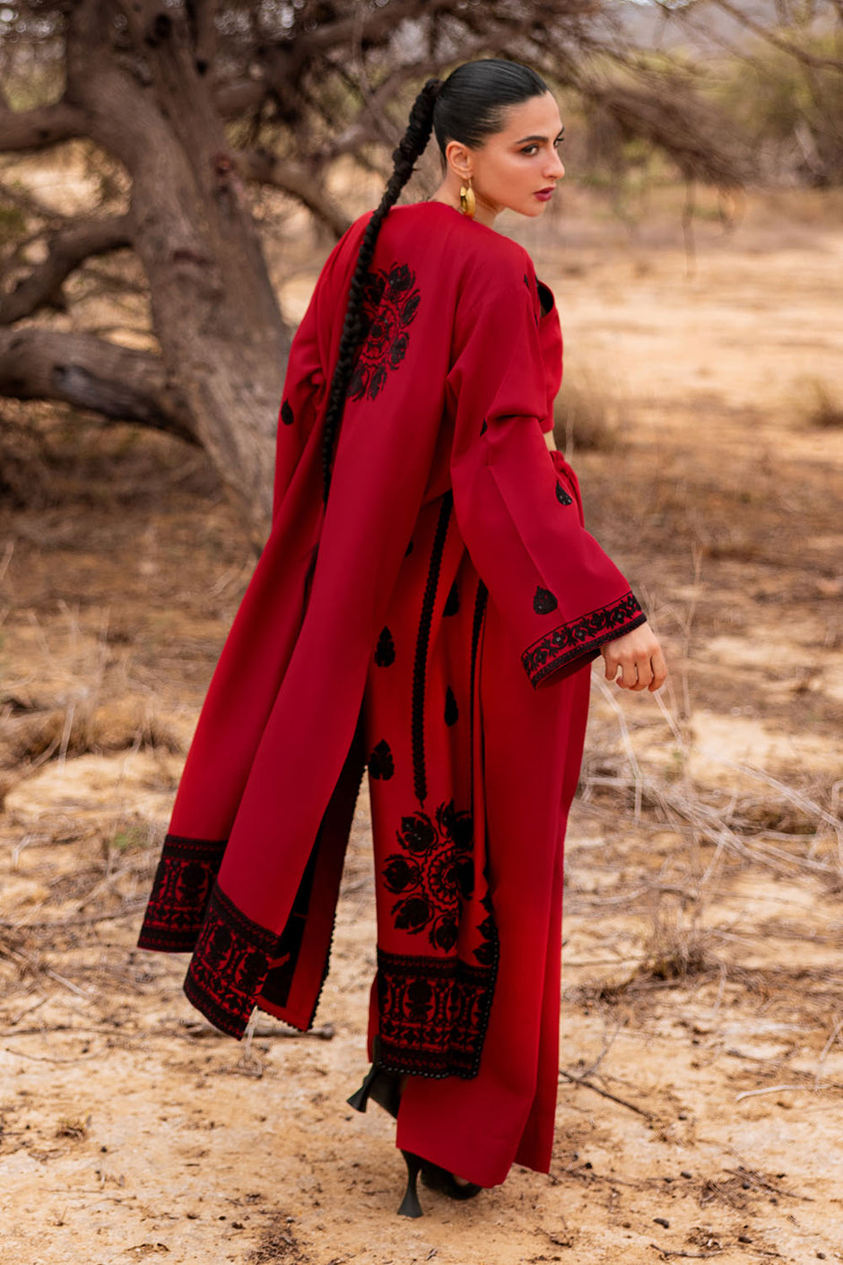3 Piece Unstitched Embroidered Pashmina Suit with Embroidered Shawl and Chalk Border