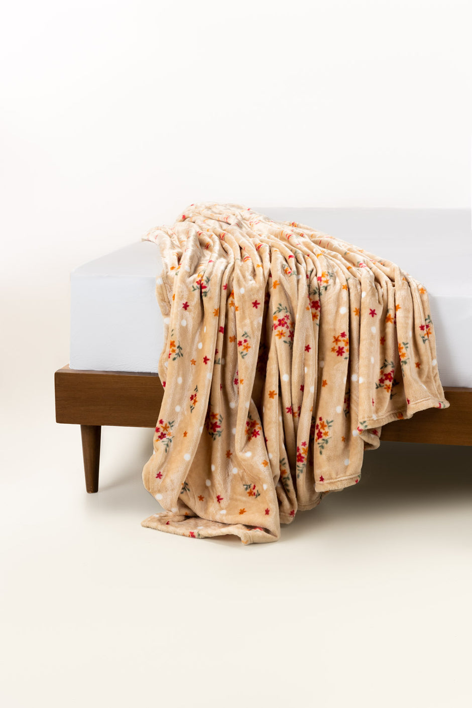 SS26-Flowers Single Ply Fleece Throw