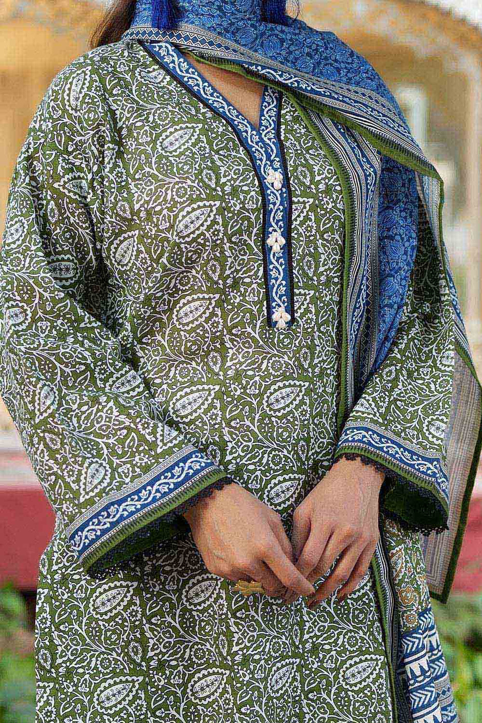 3 Piece Printed Khaddar Suit