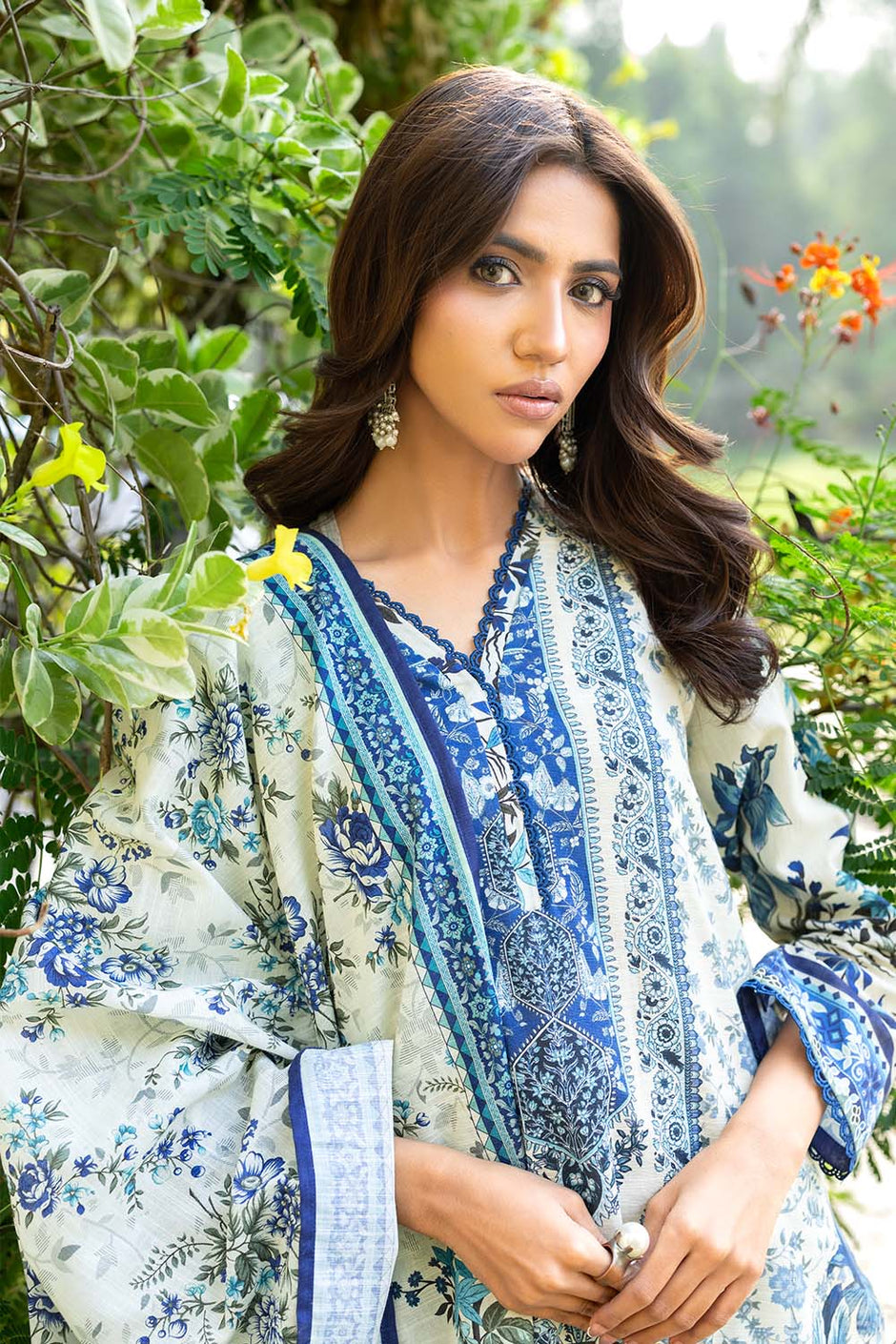 3 Piece Printed Khaddar Suit