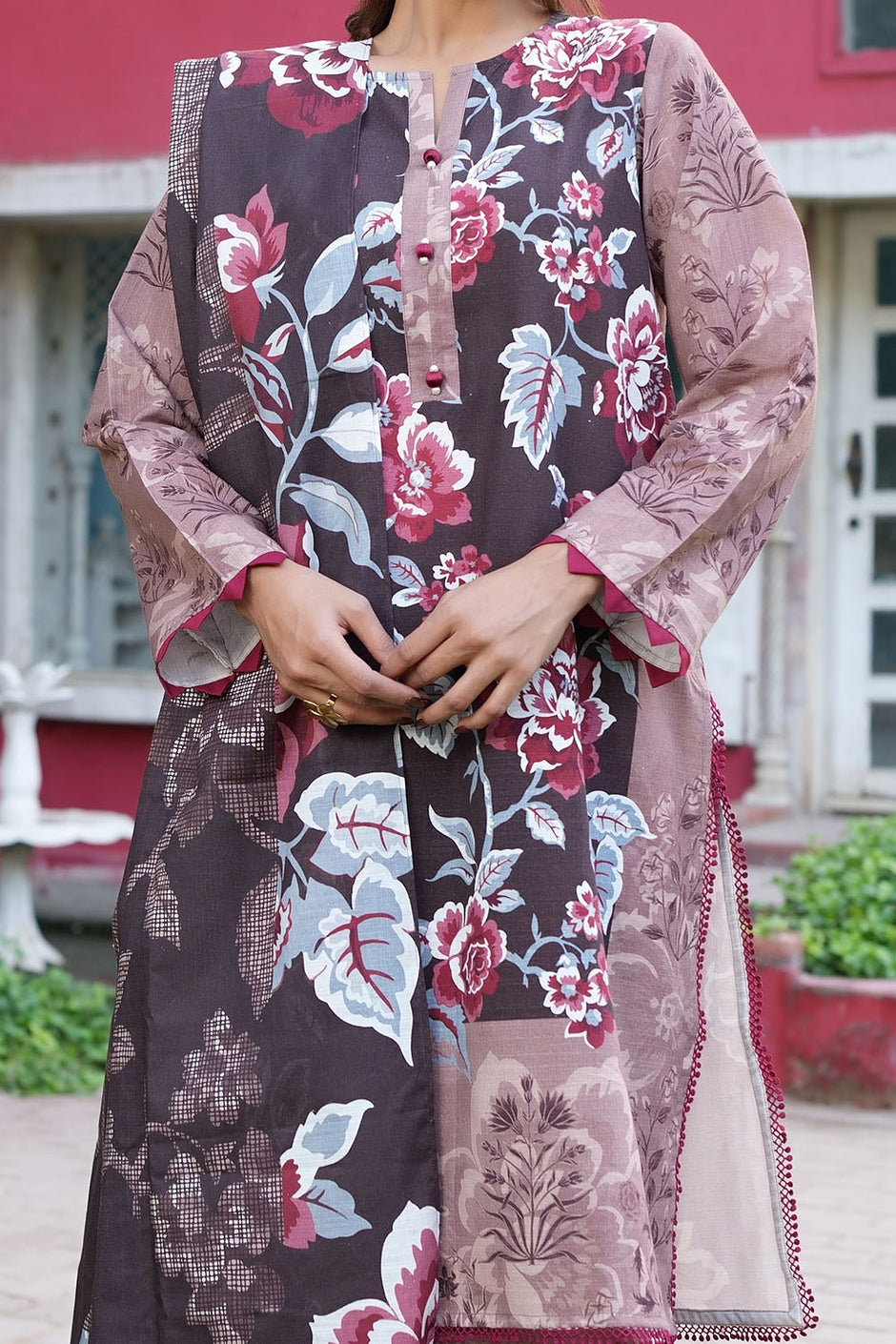 3 Piece Printed Khaddar Suit