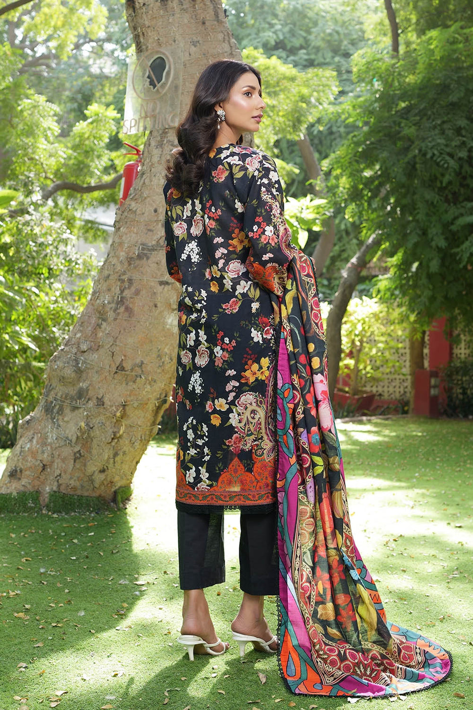 3 Piece Printed Khaddar Suit
