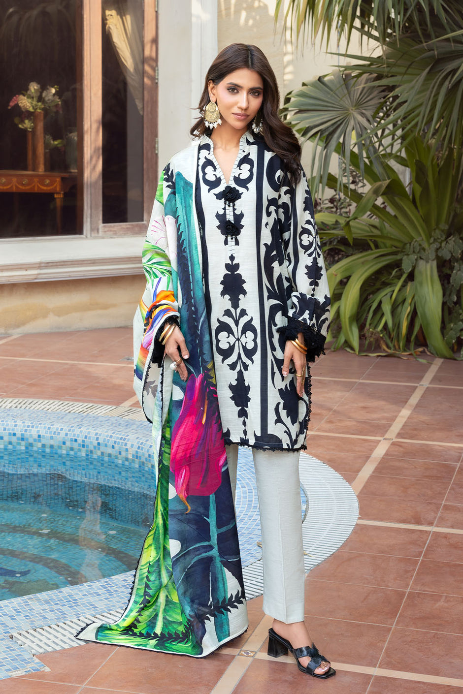 3 Piece Printed Khaddar Suit