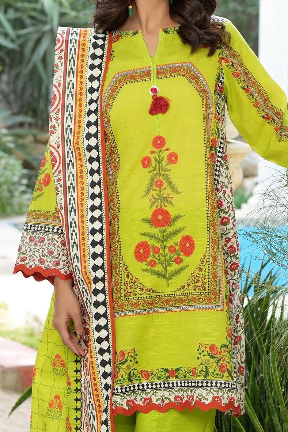 3 Piece Printed Khaddar Suit
