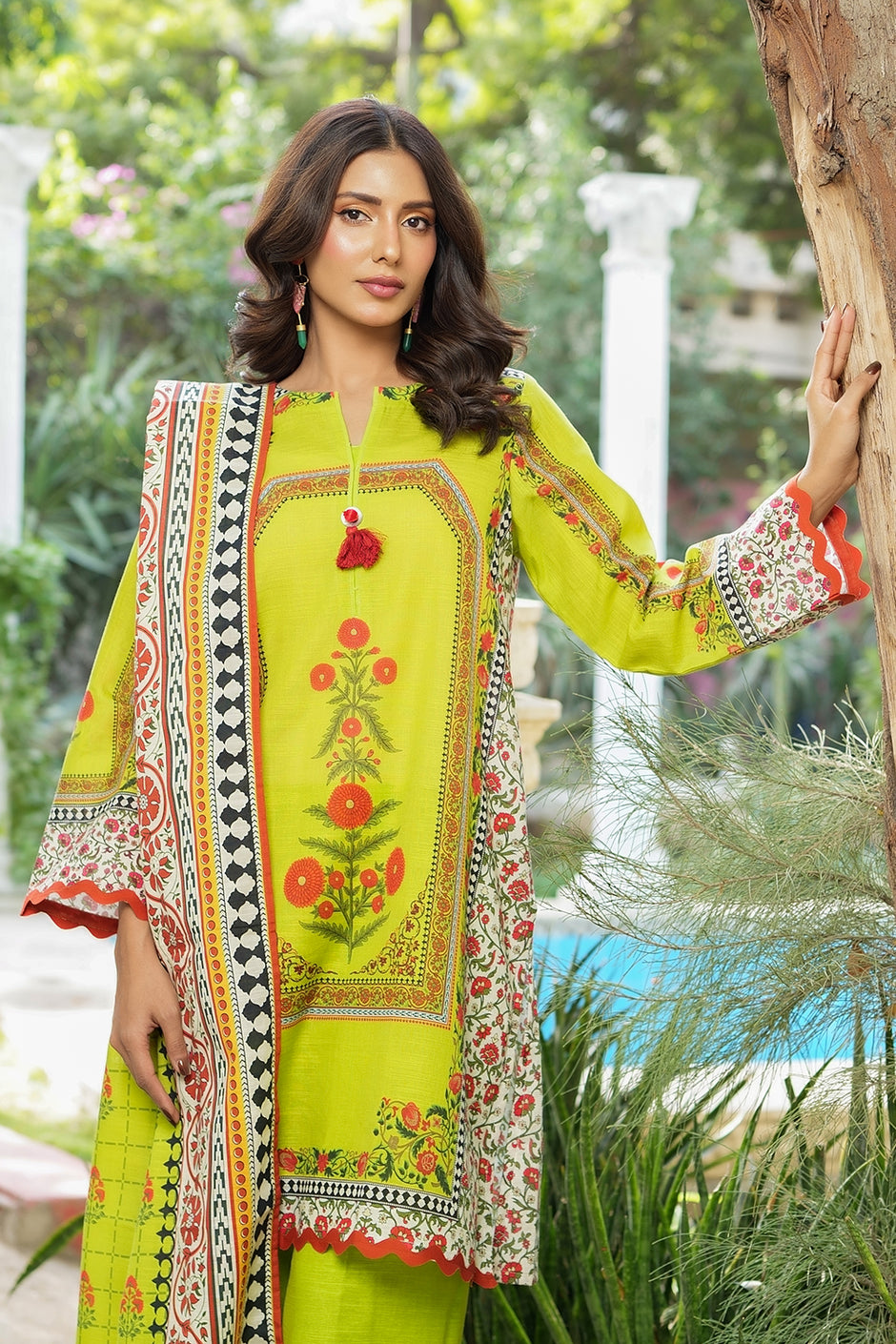 3 Piece Printed Khaddar Suit