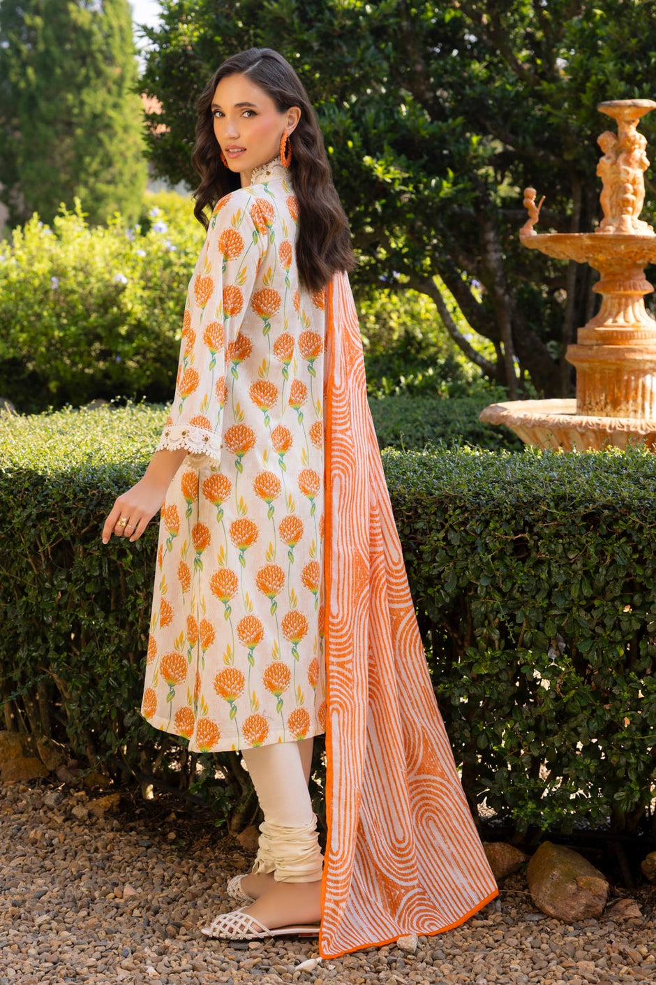 3 Piece Printed Lawn suit with Lace