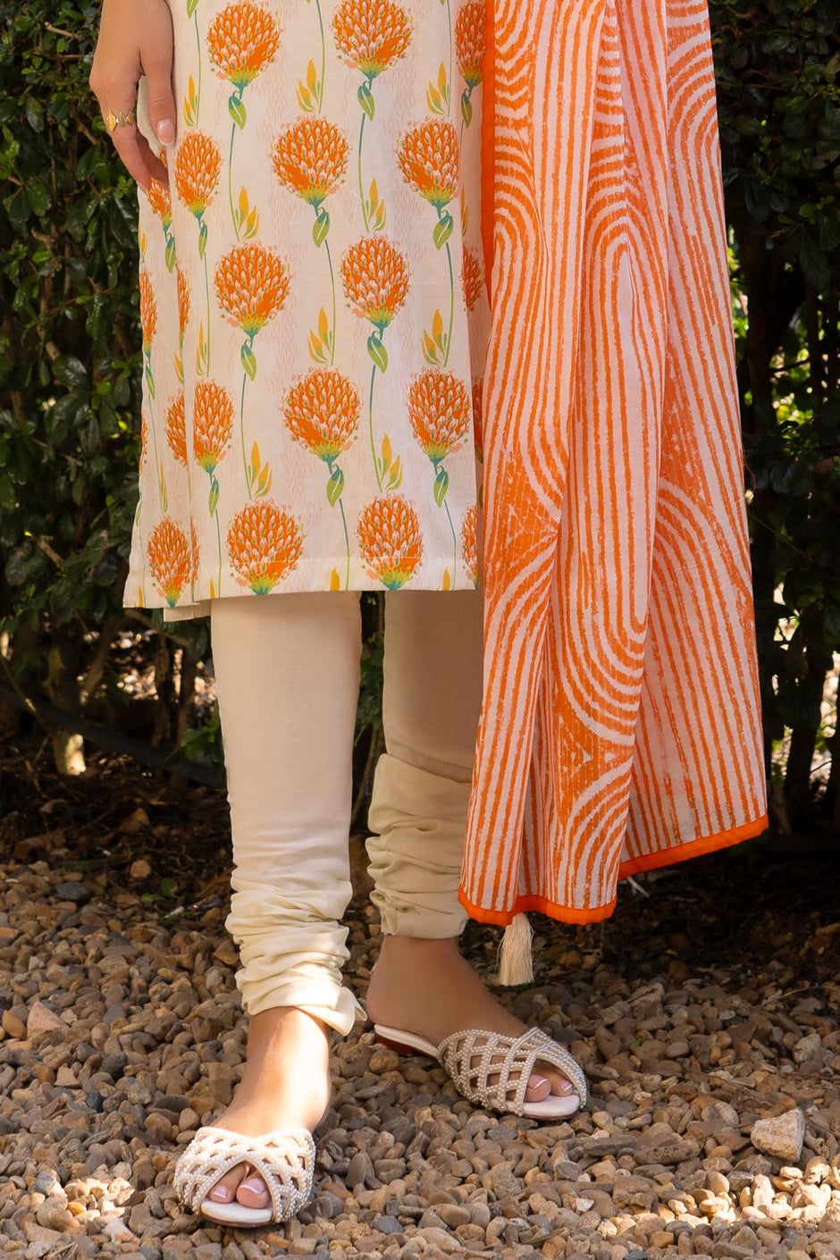 3 Piece Printed Lawn suit with Lace