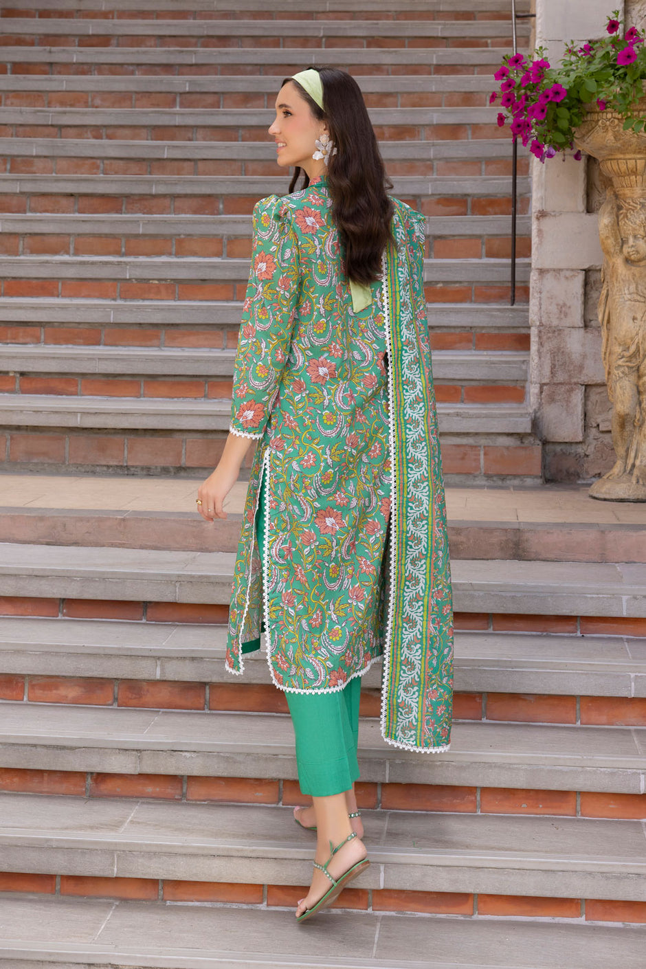 3 Piece Printed Lawn suit with Embroidered Organza Neckline
