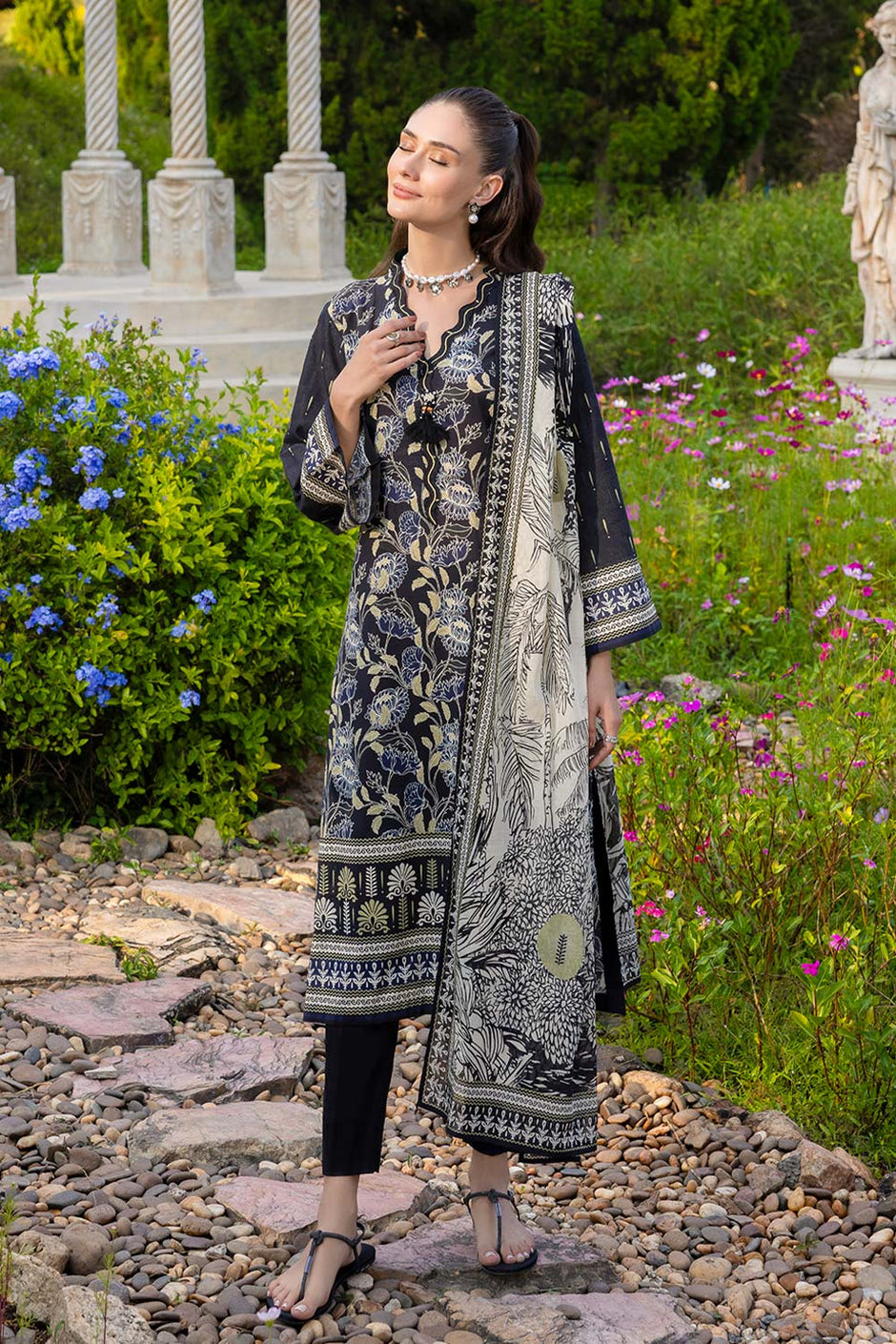 3 PIece Printed Lawn Suit