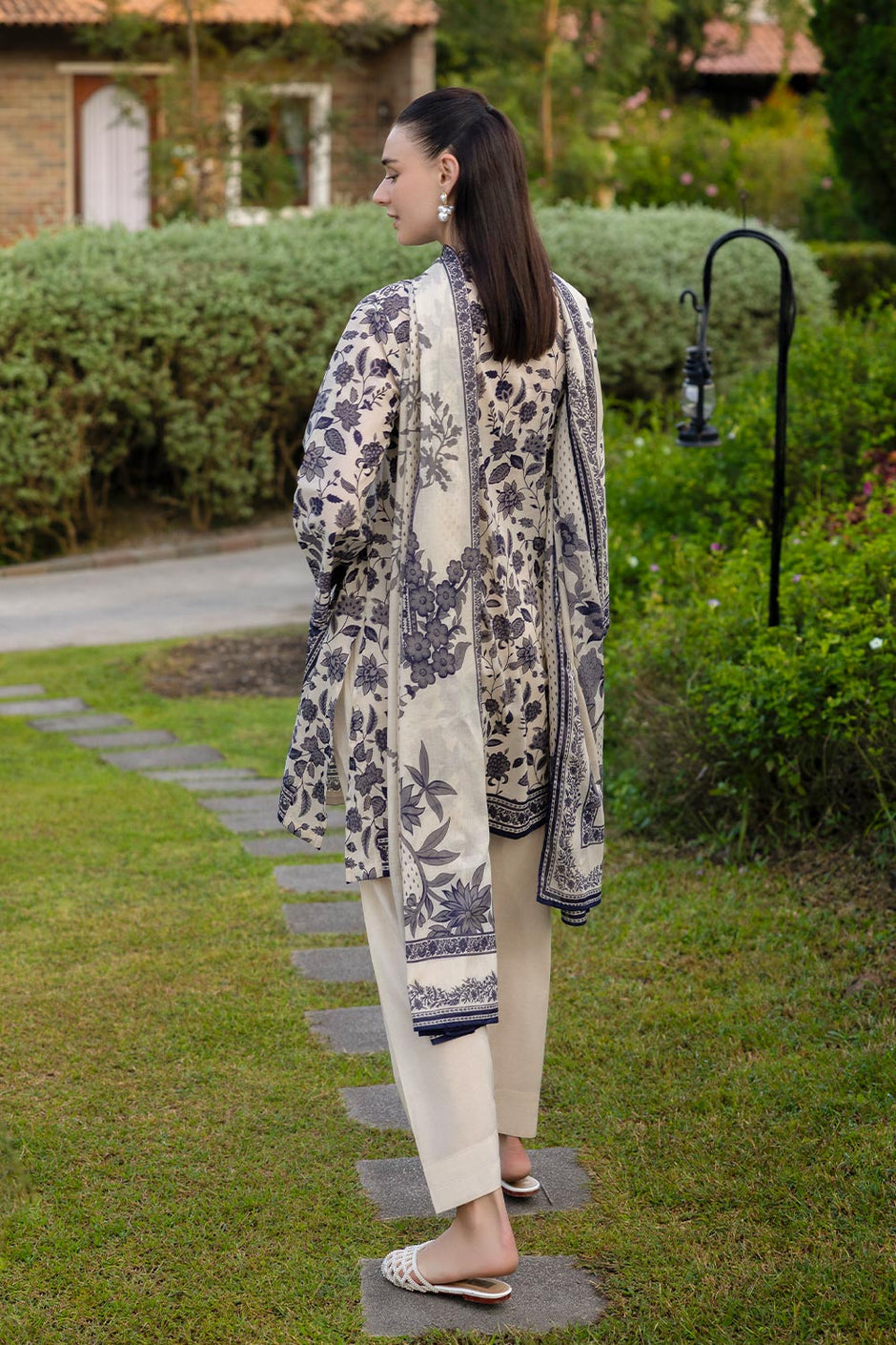 3 PIece Printed Lawn Suit