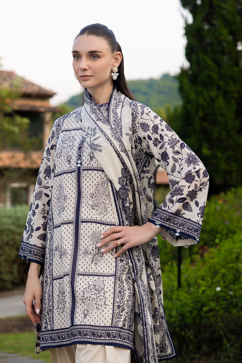 3 PIece Printed Lawn Suit