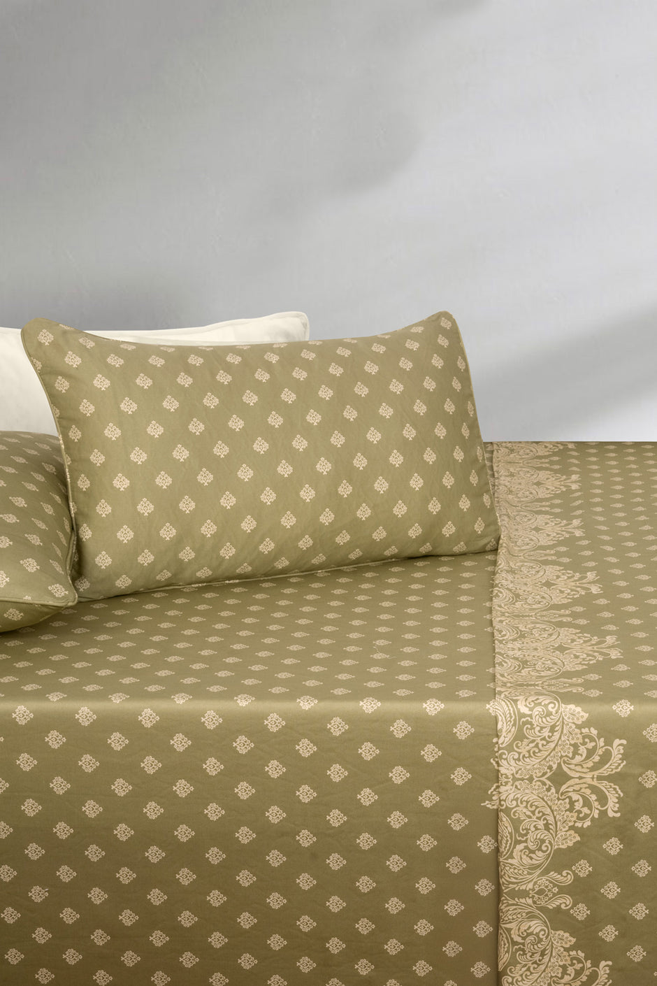 Misty Green Bed Sheet Set