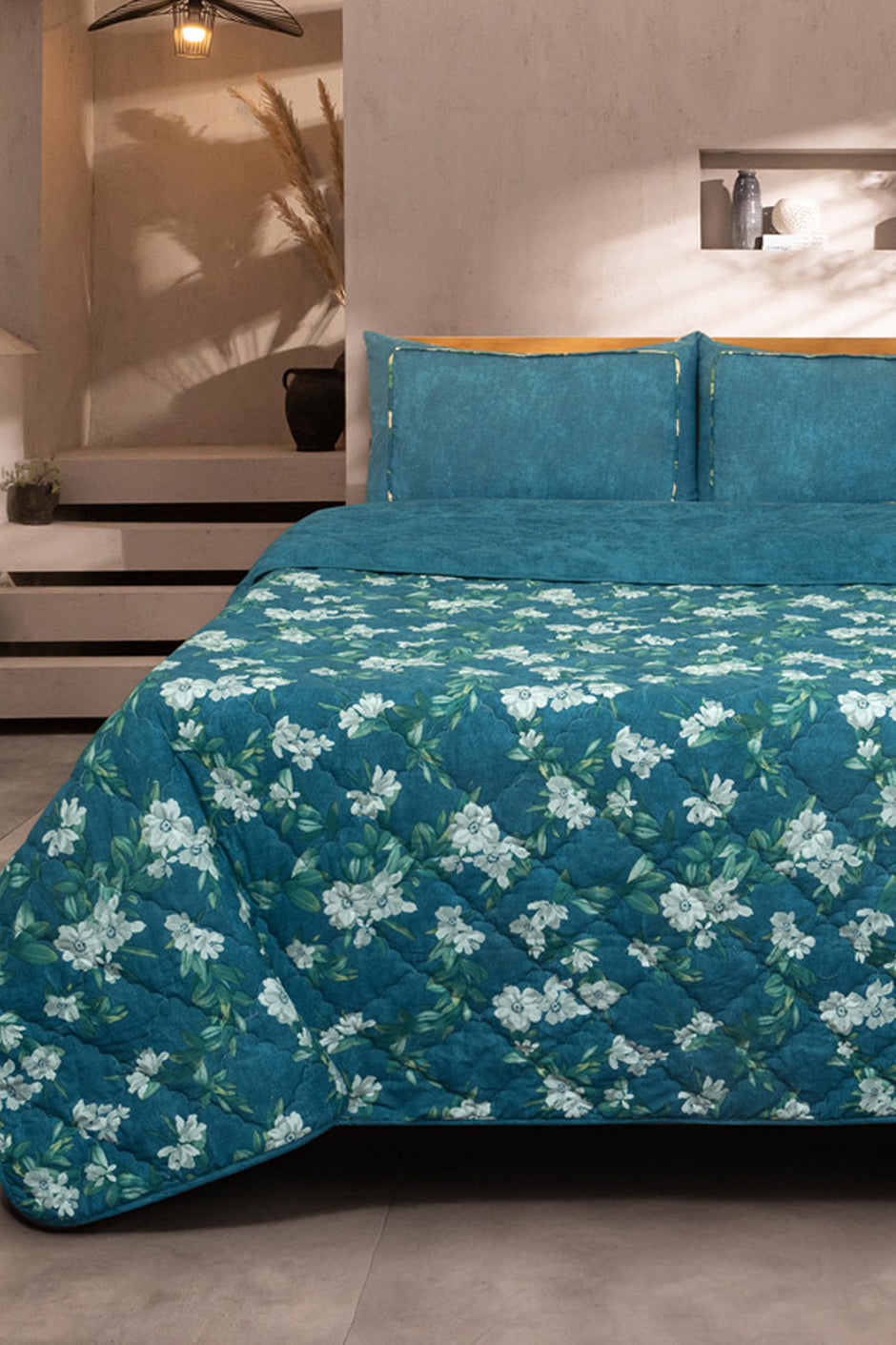 Morning Bloom T-150 Bed Throw