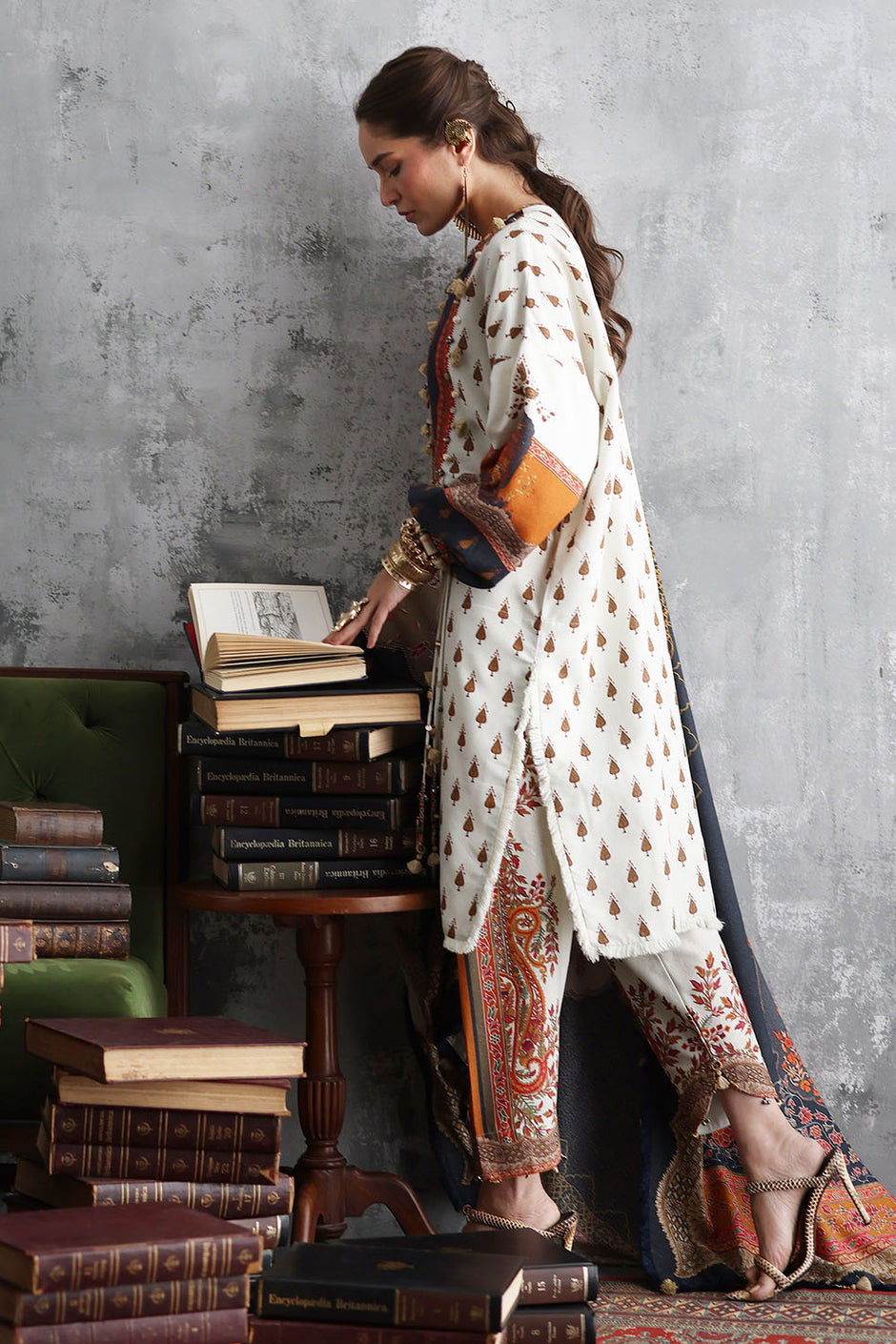 3 Piece Embroidered Printed Karandi Suit with Printed Karandi Dupatta