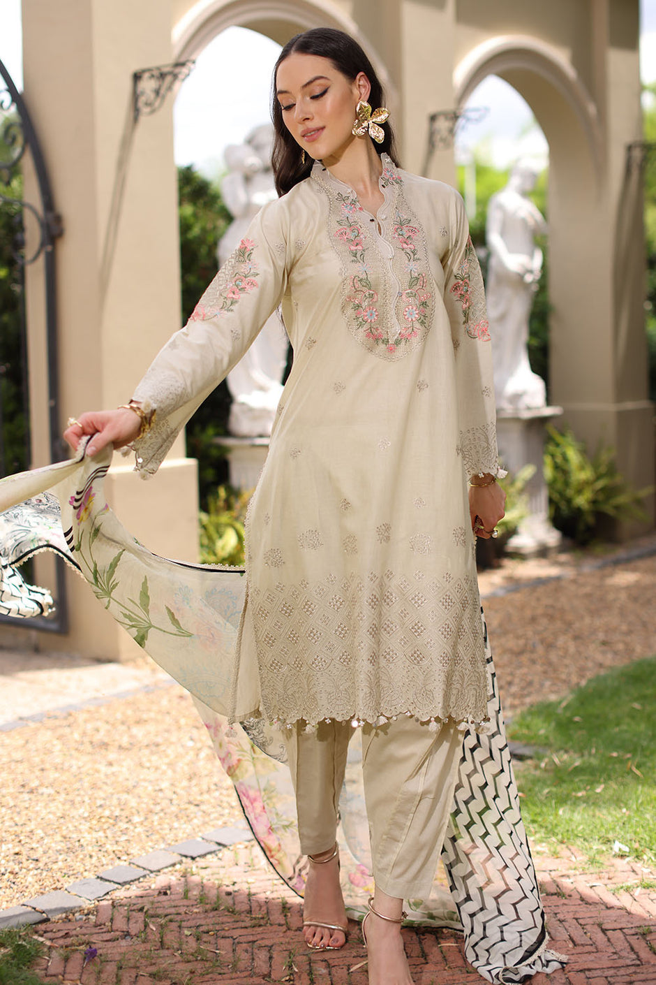 3 Piece Embroidered Lawn Suit with Chiffon Dupatta