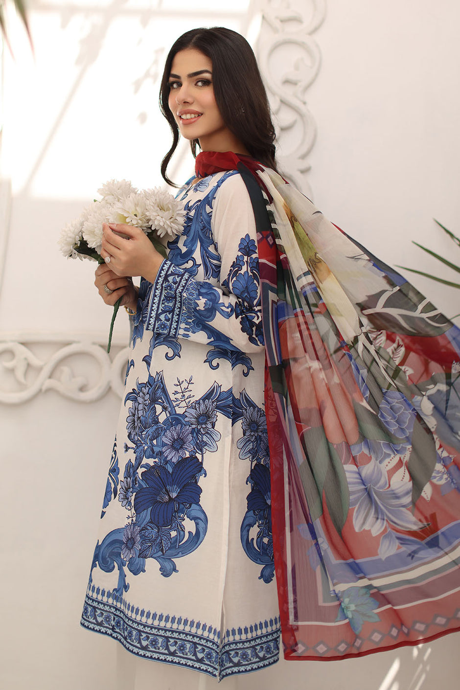 3 Piece Printed Lawn Suit with Chiffon Dupatta