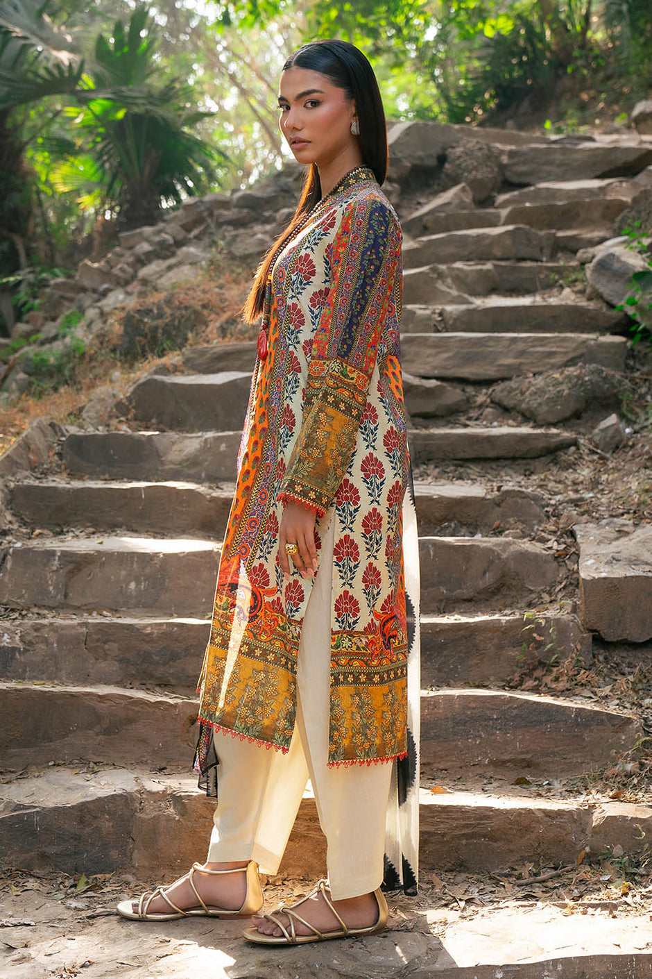 3 Piece Printed Lawn Suit with Chiffon Dupatta