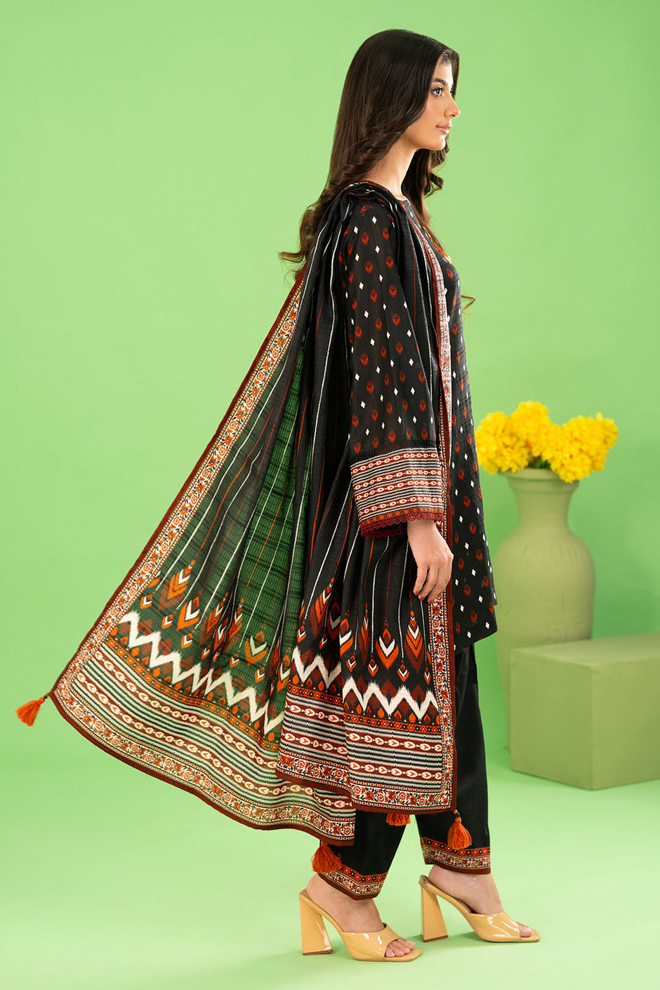 3 Piece Printed Khaddar Suit with Dupatta