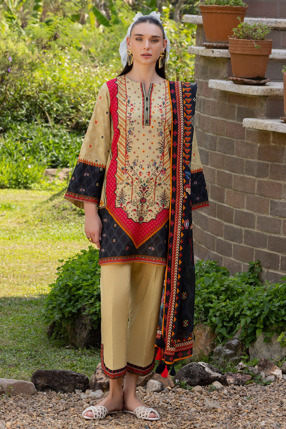 3 Piece Printed Cambric Suit with Lawn Dupatta