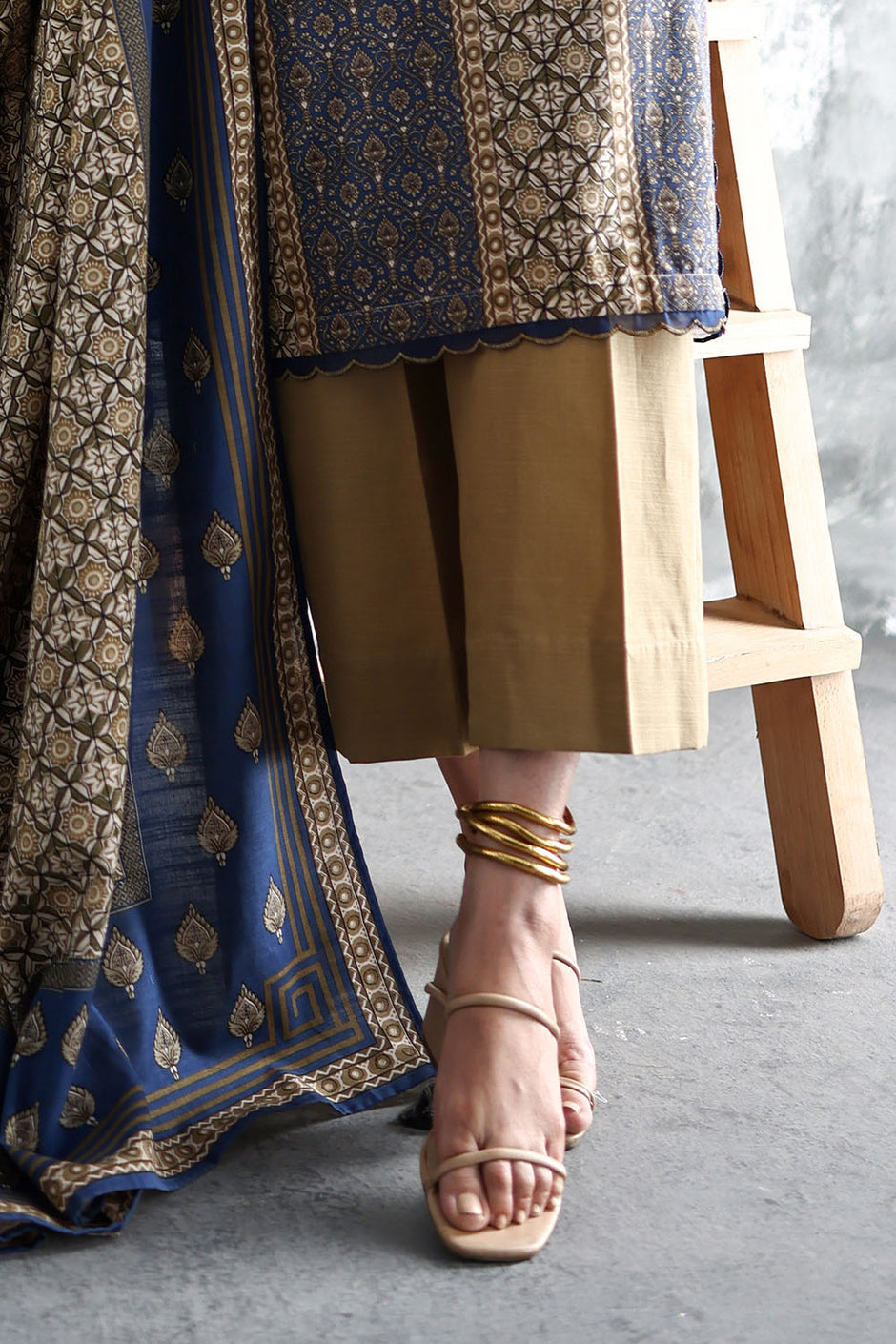 3 Piece Printed Khaddar Suit with Printed Khaddar Dupatta