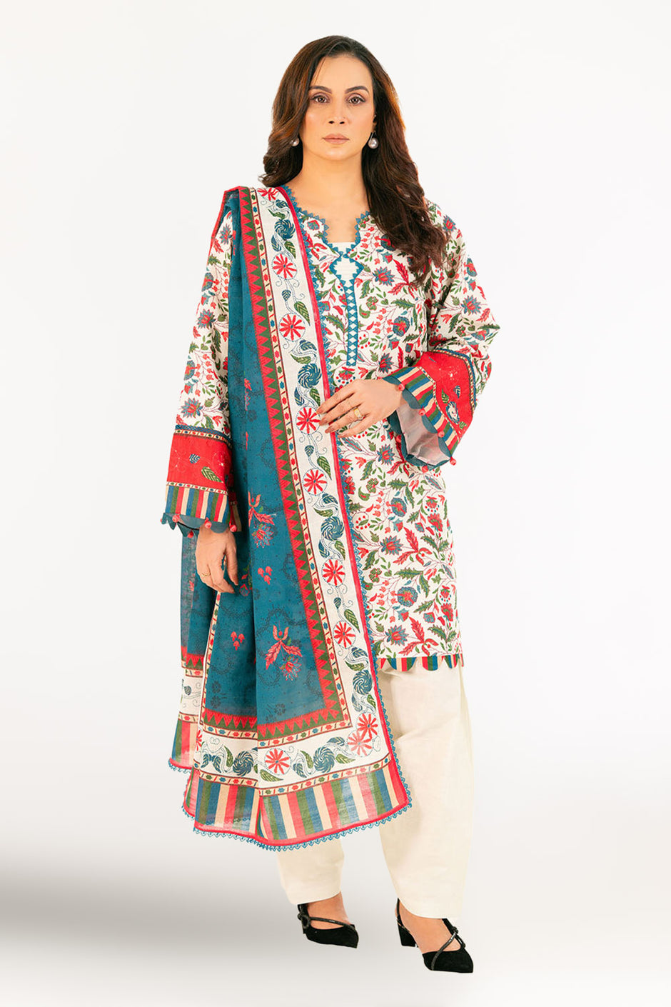 3 Piece Printed Khaddar Suit with Dupatta K-52089