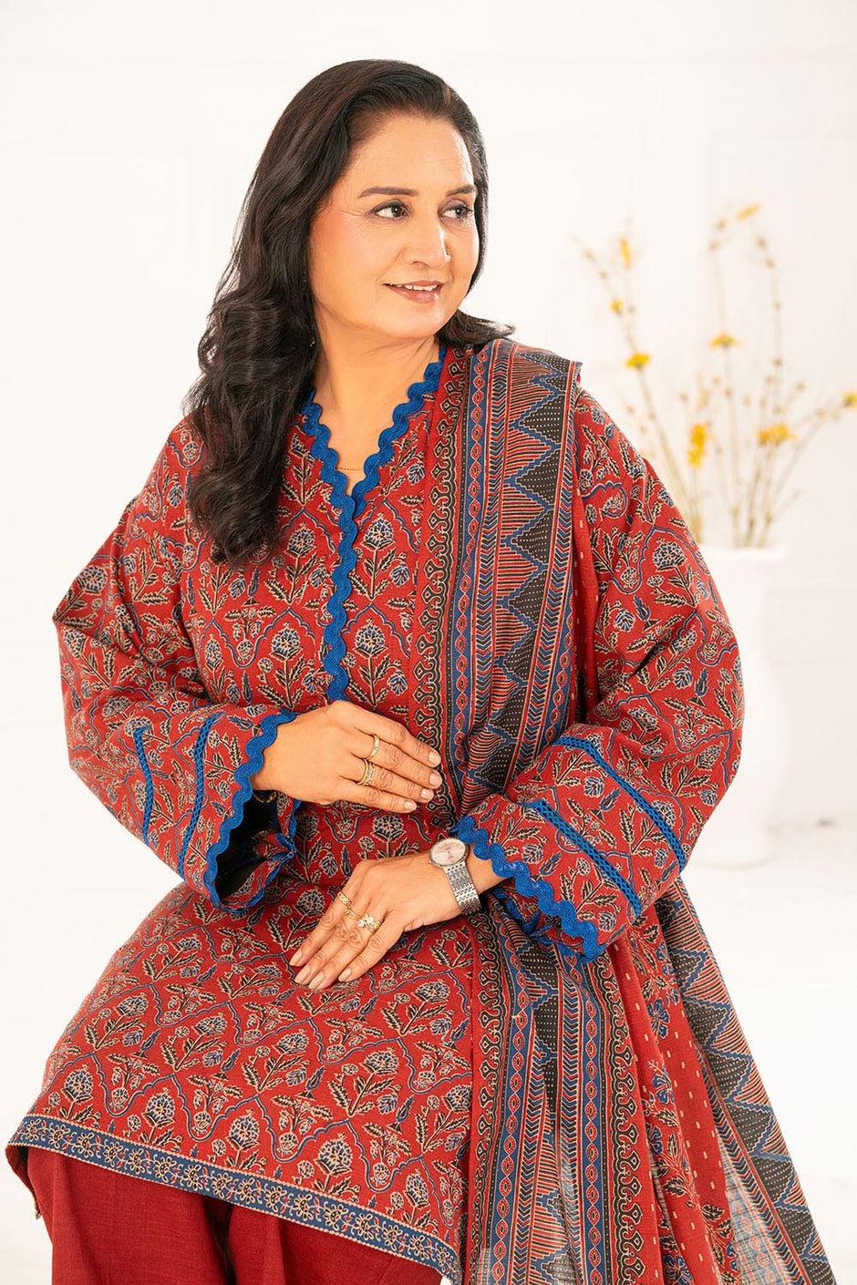 3 Piece Printed Khaddar Suit with Dupatta K-52107