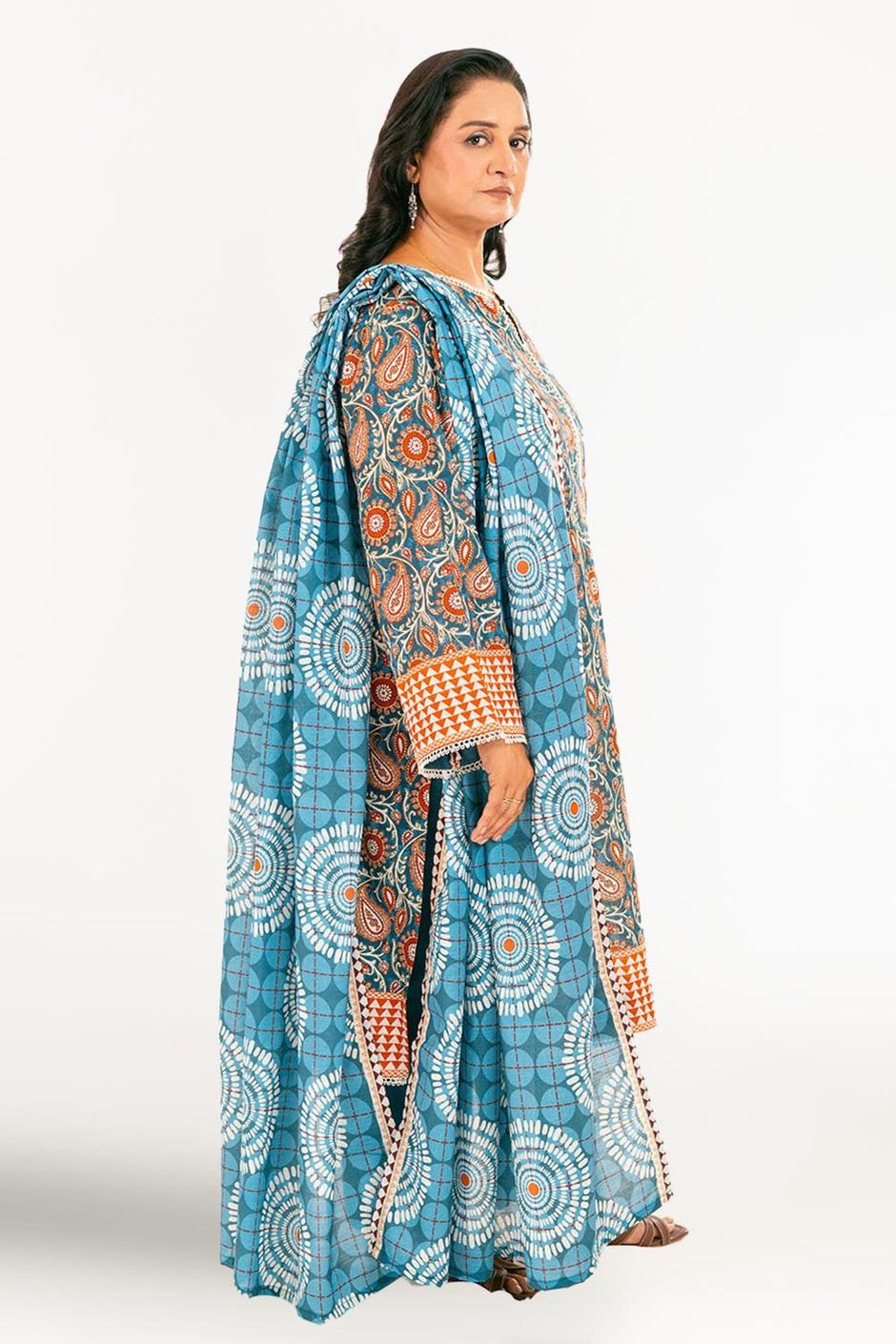 3 Piece Printed Khaddar Suit with Dupatta K-52108