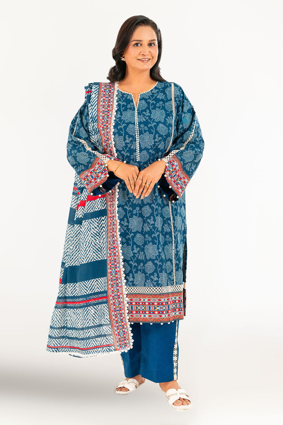3 Piece Printed Khaddar Suit with Dupatta K-52110