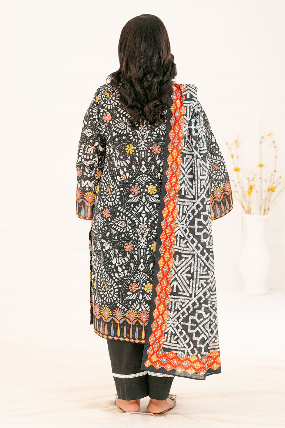 3 Piece Printed Khaddar Suit with Dupatta
