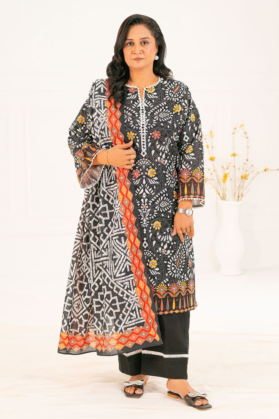 3 Piece Printed Khaddar Suit with Dupatta