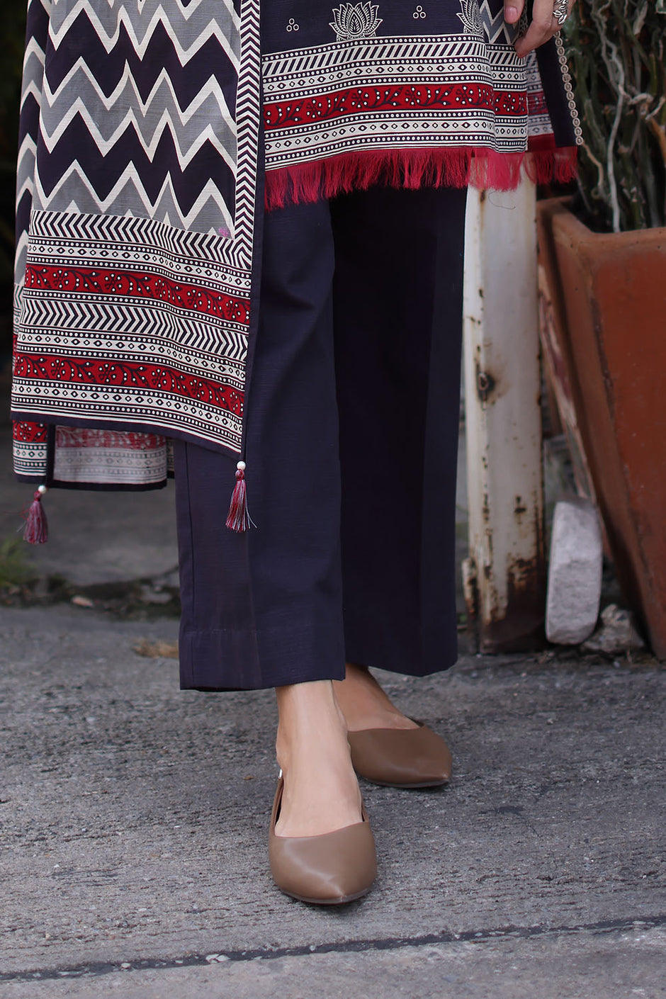 3 Piece Printed Khaddar Suit with Printed Khaddar Dupatta