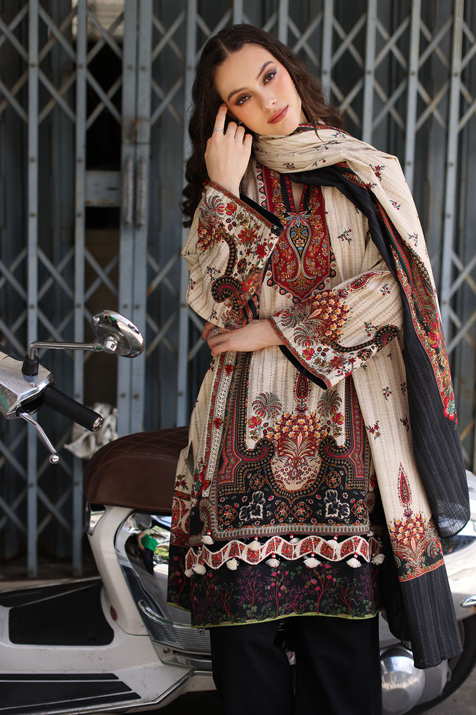 3 Piece Printed Khaddar Suit with Printed Khaddar Dupatta